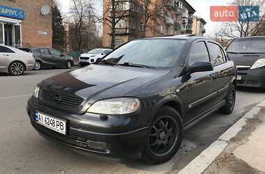 Хэтчбек Opel Astra 1998 в 