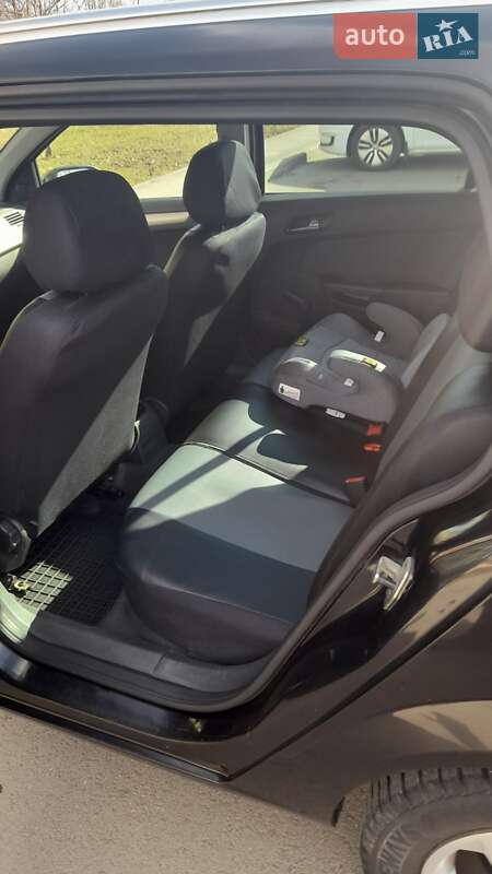 Универсал Opel Astra 2007 в Полтаве