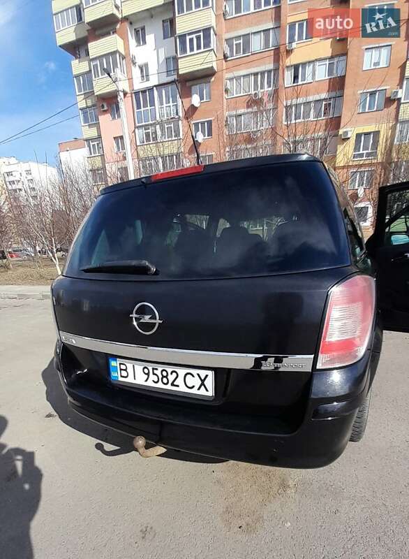 Универсал Opel Astra 2007 в Полтаве
