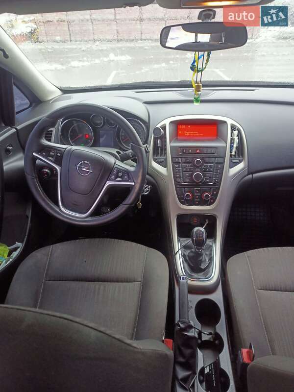 Універсал Opel Astra 2012 в Дрогобичі фото 9 Універсал Opel Astra 2012 в Дрогобичі