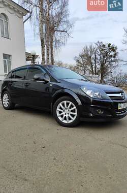 Хетчбек Opel Astra 2013 в Полтаві