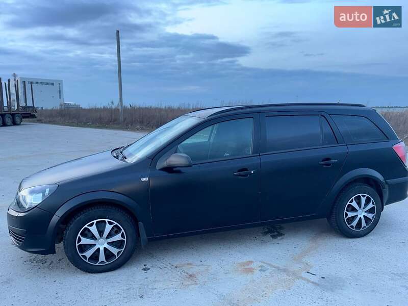 Универсал Opel Astra 2004 в Коростене