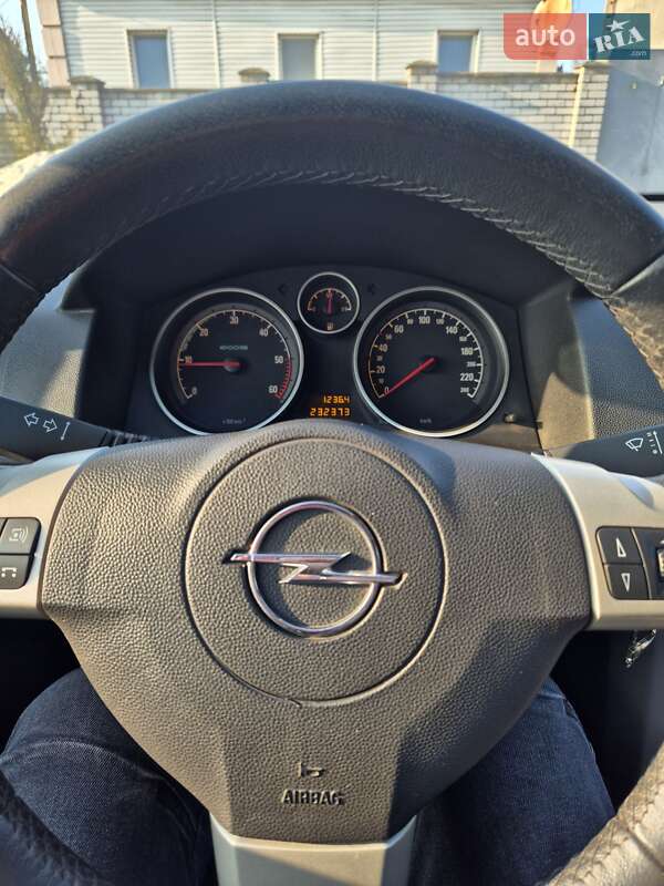 Хетчбек Opel Astra 2008 в Житомирі