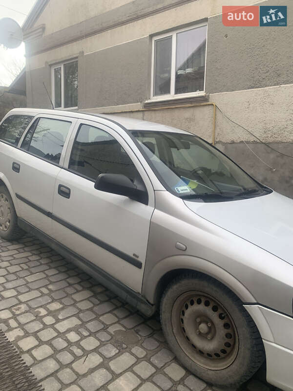 Универсал Opel Astra 2008 в Золочеве