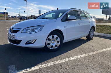 Универсал Opel Astra 2011 в 