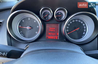 Универсал Opel Astra 2011 в 