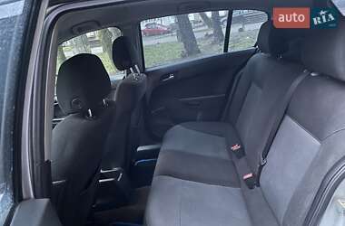 Хетчбек Opel Astra 2005 в 
