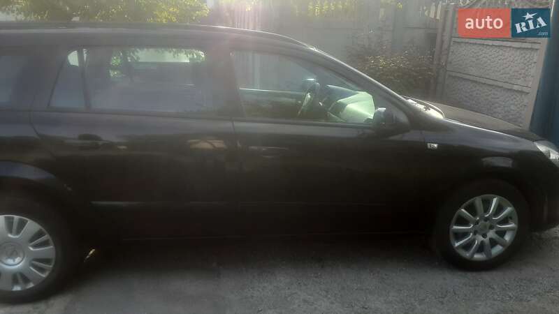 Універсал Opel Astra 2007 в Дніпрі