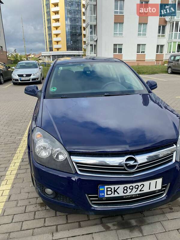 Хэтчбек Opel Astra 2013 в Ровно фото 21 Хэтчбек Opel Astra 2013 в Ровно
