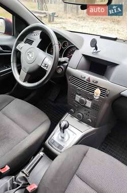 Хэтчбек Opel Astra 2006 в Киеве