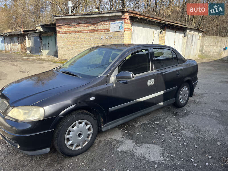 Седан Opel Astra 2003 в 