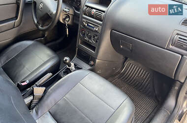 Седан Opel Astra 2003 в 