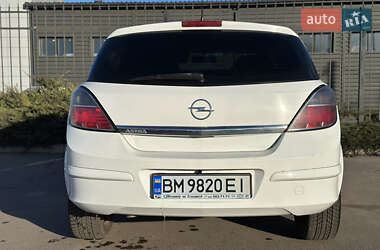 Хэтчбек Opel Astra 2013 в 