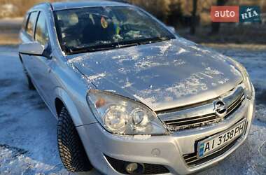 Универсал Opel Astra 2008 в Обухове