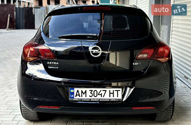 Хэтчбек Opel Astra 2011 в Житомире