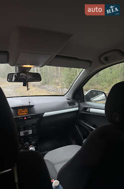 Универсал Opel Astra 2010 в 