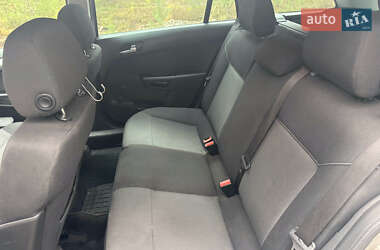Универсал Opel Astra 2010 в 