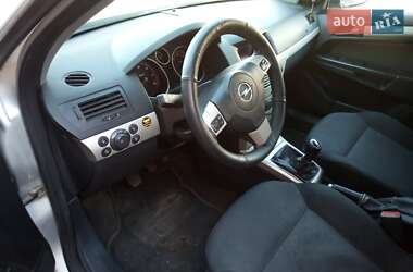 Универсал Opel Astra 2007 в 