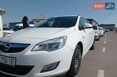 Универсал Opel Astra 2011 в Мукачево
