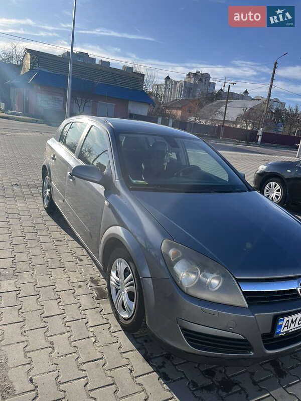 Хэтчбек Opel Astra 2004 в Ирпене фото 3 Хэтчбек Opel Astra 2004 в Ирпене