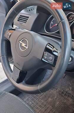 Универсал Opel Astra 2009 в 