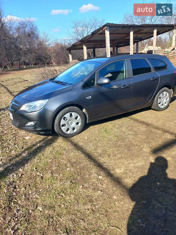 Opel Astra 2011