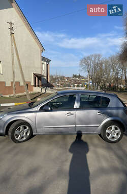Хэтчбек Opel Astra 2008 в 