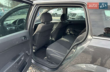 Универсал Opel Astra 2010 в 