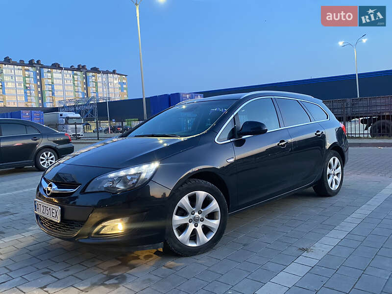 Универсал Opel Astra 2014 в Ивано-Франковске