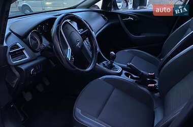 Универсал Opel Astra 2014 в 