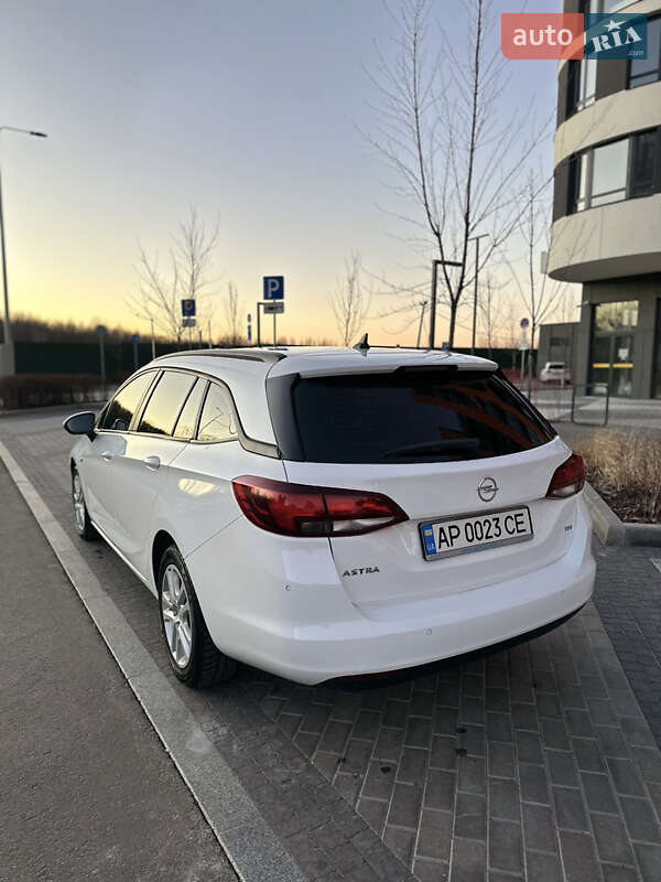 Универсал Opel Astra 2016 в Киеве