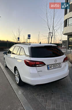 Универсал Opel Astra 2016 в 