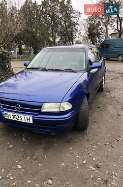 Хетчбек Opel Astra 1993 в Татарбунарах
