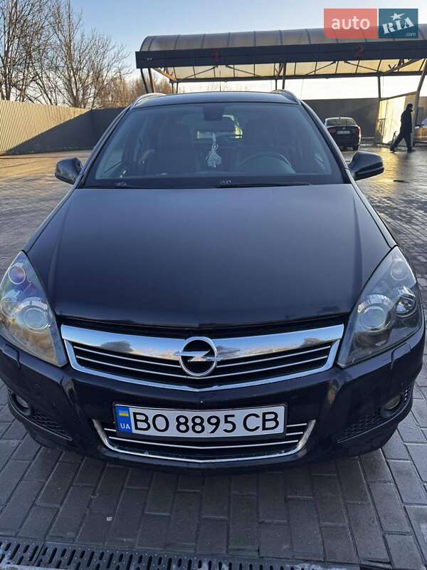 Opel Astra 2010