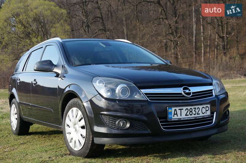 Opel Astra 2010