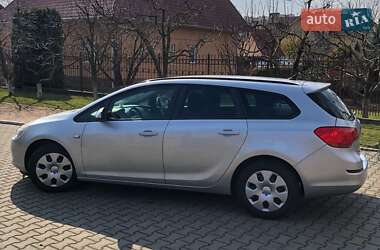 Универсал Opel Astra 2012 в 