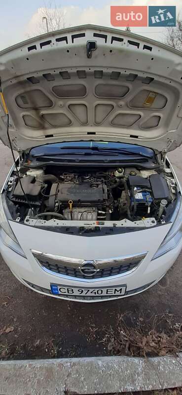 Хэтчбек Opel Astra 2011 в Нежине