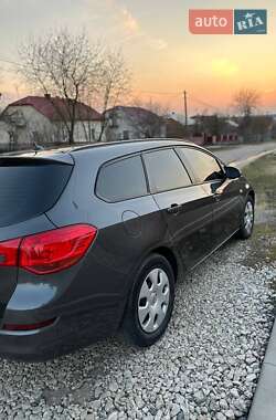 Універсал Opel Astra 2011 в 