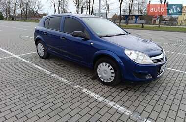 Хэтчбек Opel Astra 2009 в 