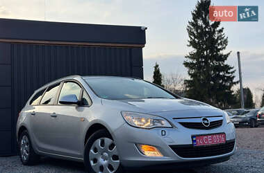 Универсал Opel Astra 2010 в 
