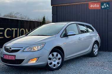 Универсал Opel Astra 2010 в 