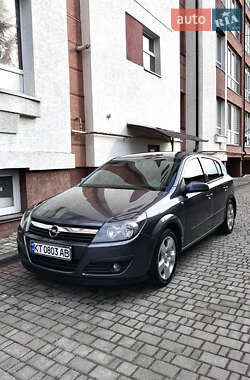 Хэтчбек Opel Astra 2006 в 