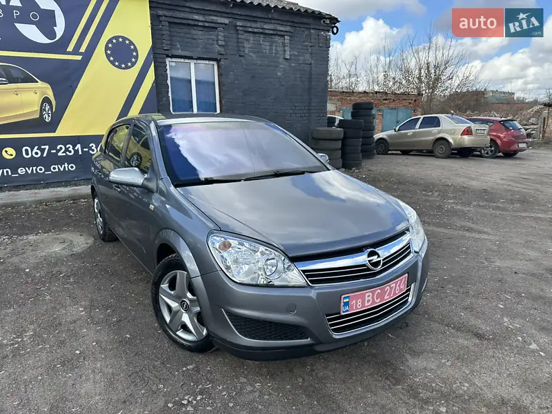 Хетчбек Opel Astra 2008 в 
