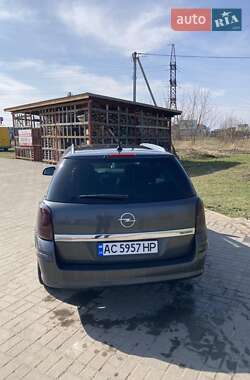 Универсал Opel Astra 2010 в 