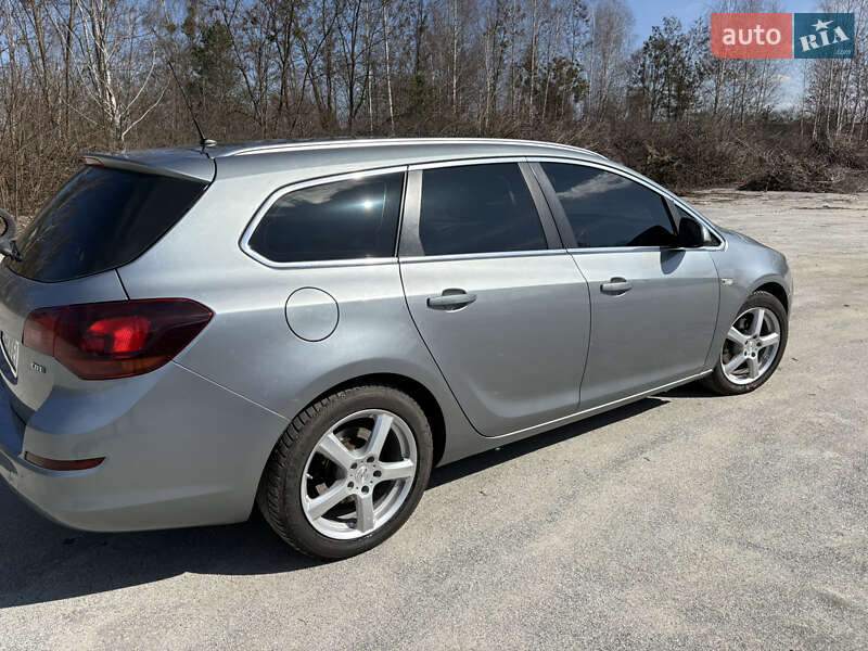 Универсал Opel Astra 2011 в Славуте