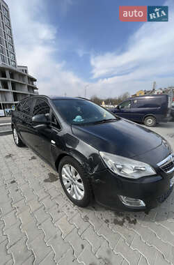 Универсал Opel Astra 2011 в 