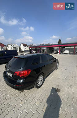 Универсал Opel Astra 2011 в 