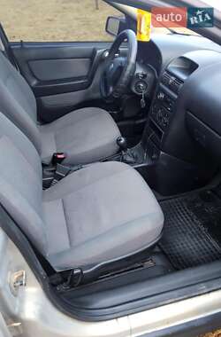 Хэтчбек Opel Astra 2007 в 