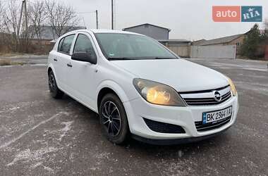 Хэтчбек Opel Astra 2009 в 