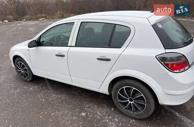 Хэтчбек Opel Astra 2009 в 